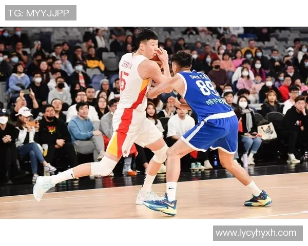 2015亚锦赛周琦对决韩国展现中国篮球新希望的精彩瞬间